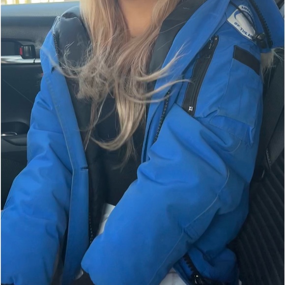 Canada goose blue jacket - Picture 2 of 5